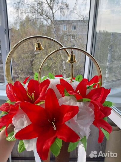 Кольца на машину свадебные и лента