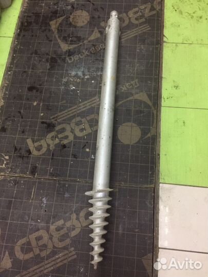 Ручная лебедка с буром