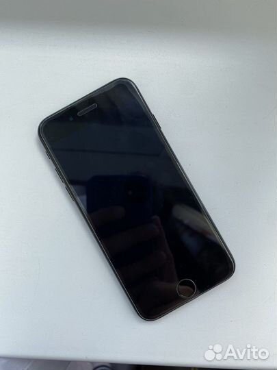 Телефон iPhone 7 128gb
