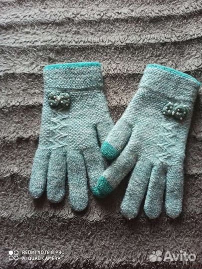 Женские перчатки