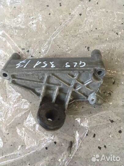 Кронштейн крышки ремня Mercedes GLS 166 X166 OM642