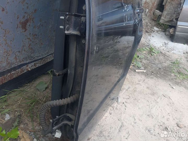 Задняя левая дверь suzuki sx4