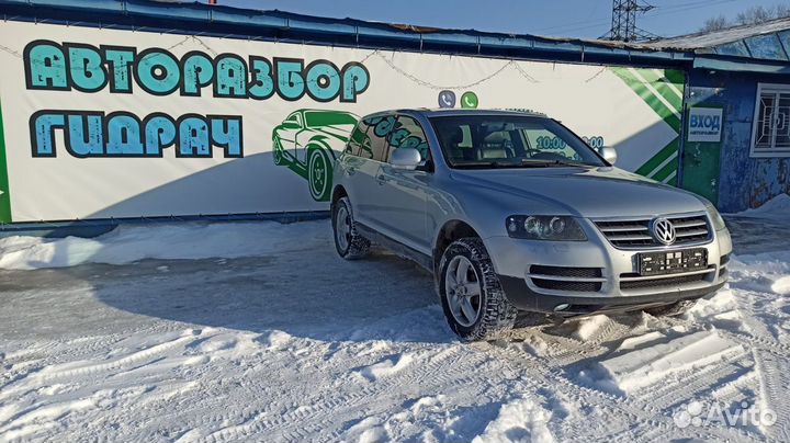 Молдинг крыши правый Volkswagen Touareg 7L6860182F