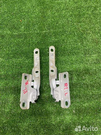 Петля капота Renault Logan седан 1.6 K7MC697 (84