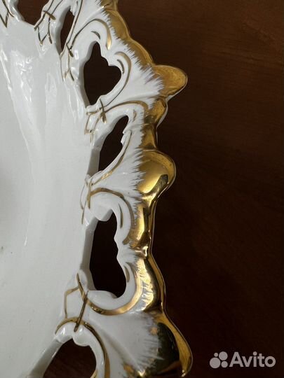 Ваза для фруктов на ножке