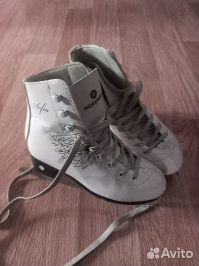 Коньки фигурные детские 34-35 размер