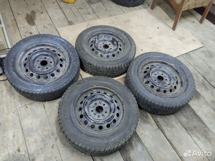 Продам резину с дисками можно без