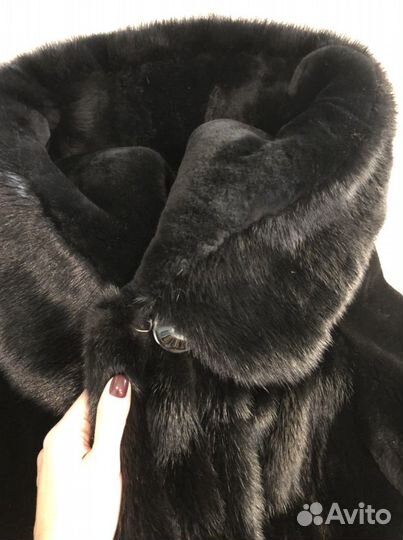 Шуба мутоновая с капюшоном 44р