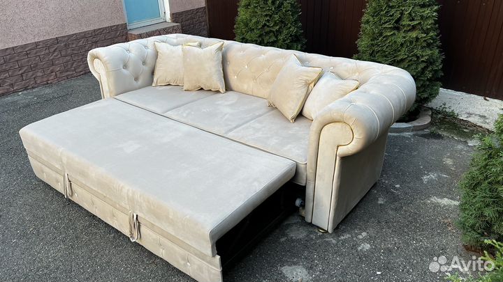 Диван поямой