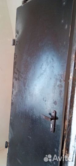 Дверь входная металлическая бу