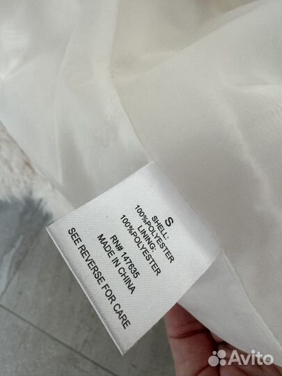 Искусственная шуба короткая белая