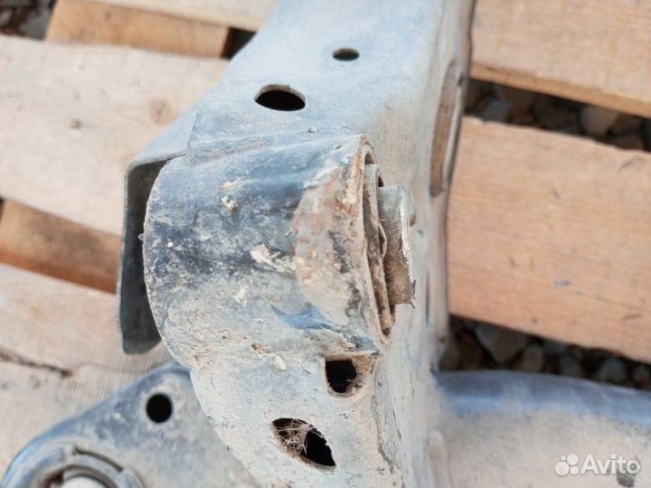 Балка задняя Bmw 318I E90 N46B20BZ 2011