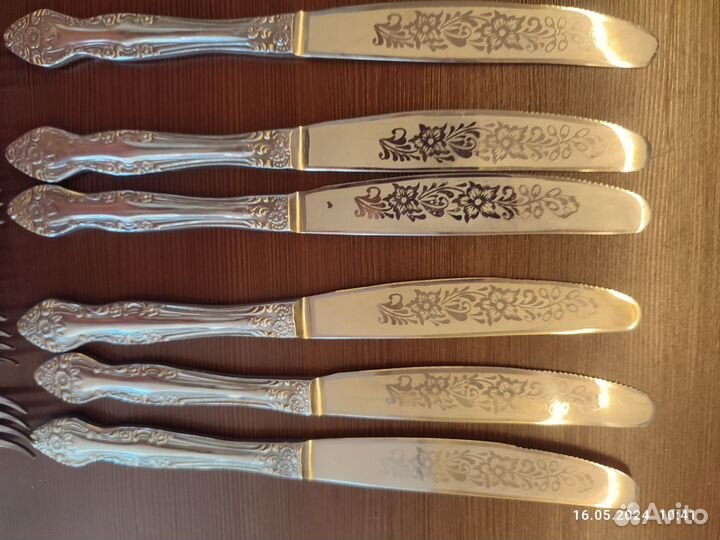 Столовые ложки,вилки,ножи с художеств.росписью