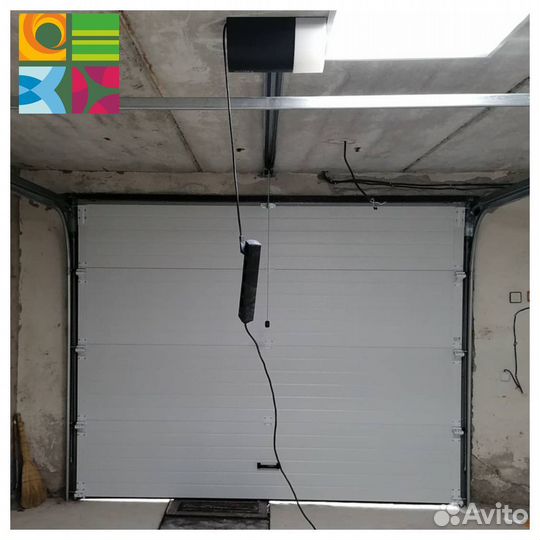 Секционные ворота для гаража alutech