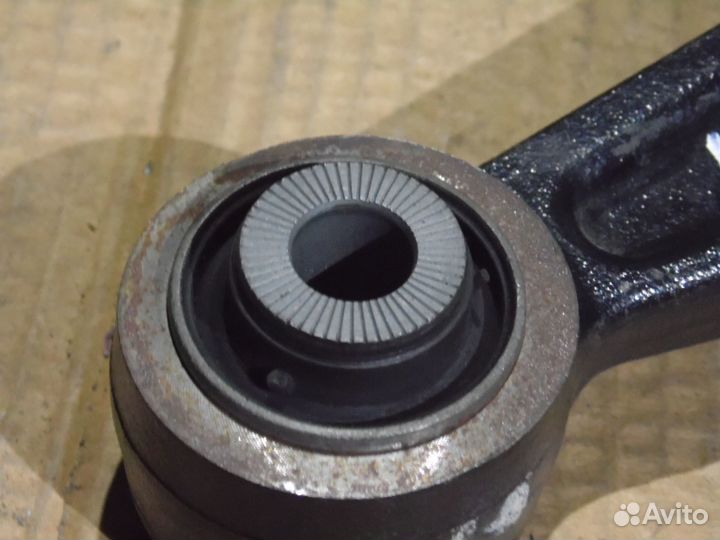 Рычаг правый передний Лексус лс 600