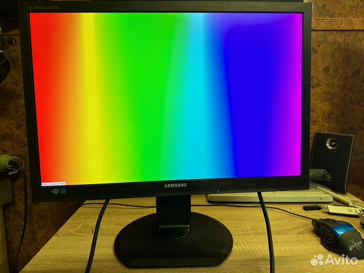 Отличный LED монитор 22