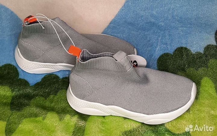 Обувь для девочке новые