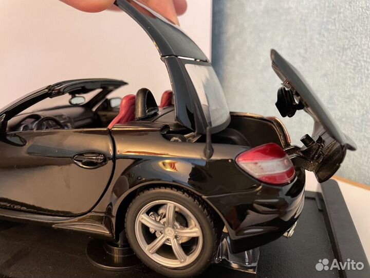 Mercedes-Benz SLK 55 AMG 1:18 / Motor Max