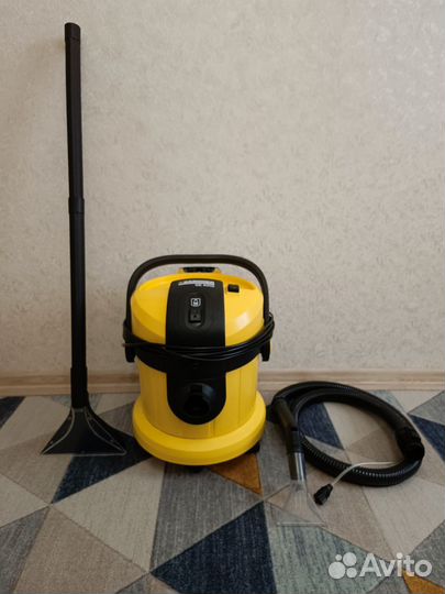 Моющий пылесос Karcher se 4002