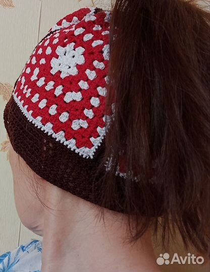 Шапка вязанная под хвост, дреды