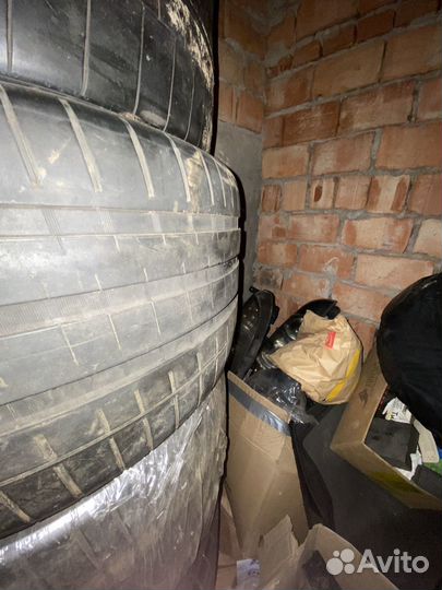 Vredestein Ultrac Vorti 335/25 R22