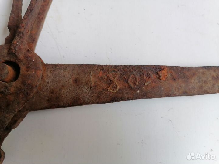 Старинные весы безмен