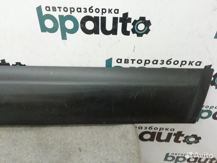 Накладка передней правой двери 80870-JD00A Nissan