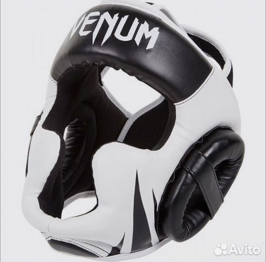 Боксерский шлем venum