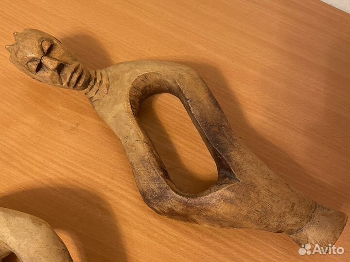 Деревянные тотемные фигуры