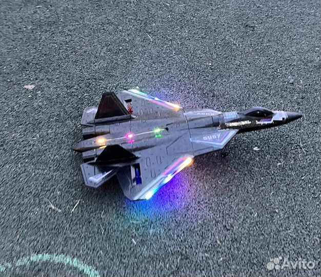 Радиоуправляемый самолет