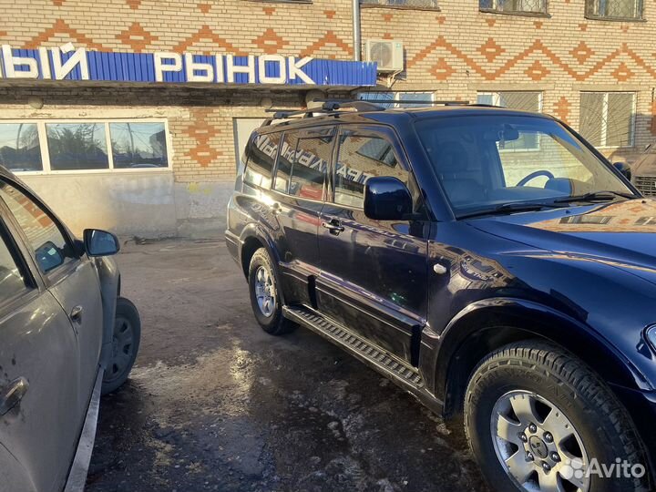 Mitsubishi Pajero 3.2 AT, 2004, 293 000 км