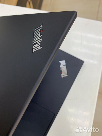 Lenovo ThinkPad T490 i7-8665U/32Gb/1000SSD FHD IPS