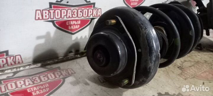 Ступица передняя левая Nissan Gloria HY34 VQ30DET