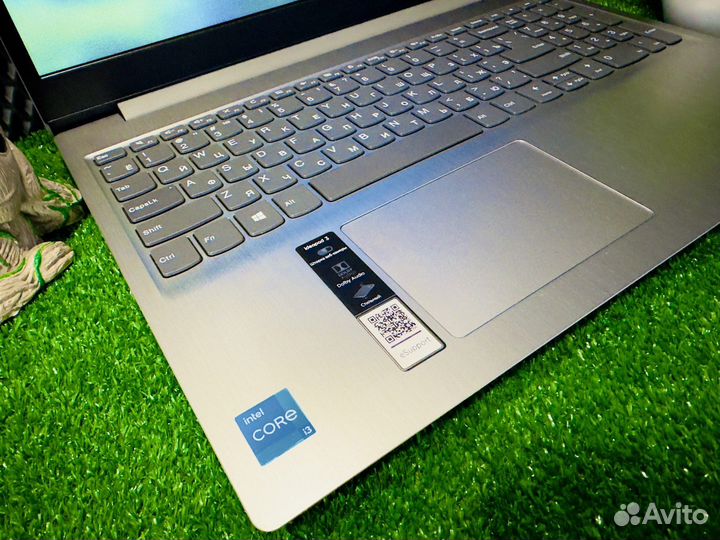 Ноутбук Lenovo i3-1115G4/8/SSD256/UHD