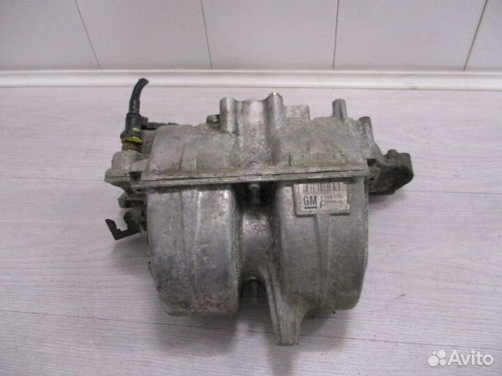 Коллектор впускной Opel Vectra 1.6 2001
