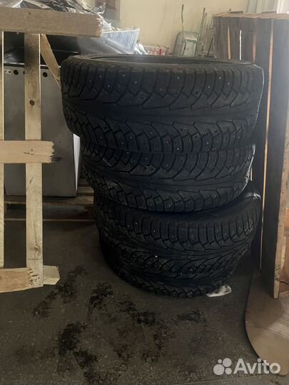 Nokian Tyres Hakkapeliitta 8 275/65 R17