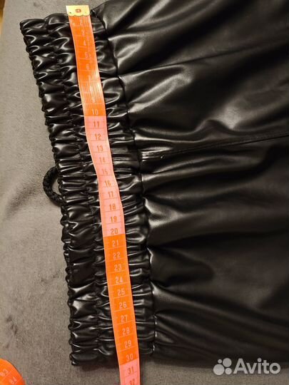 Брюки из экокожи женские черные