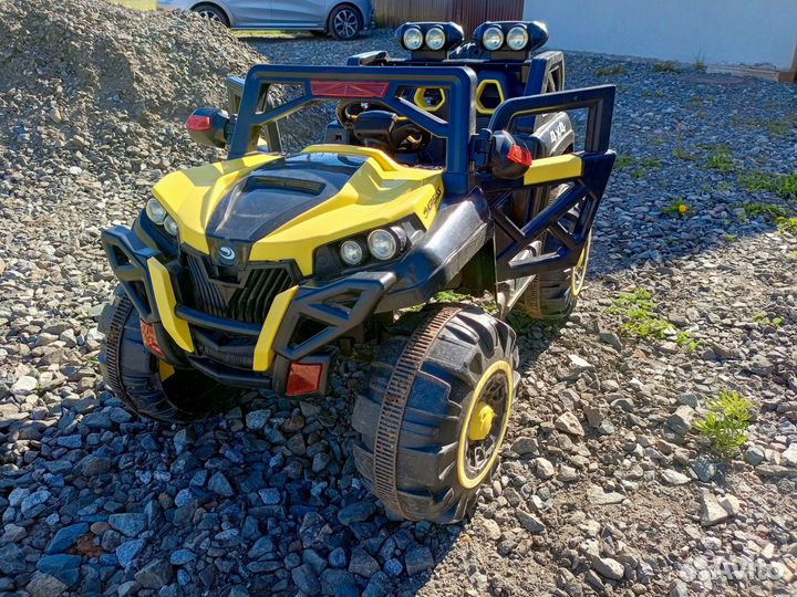 Детская машина электромобиль