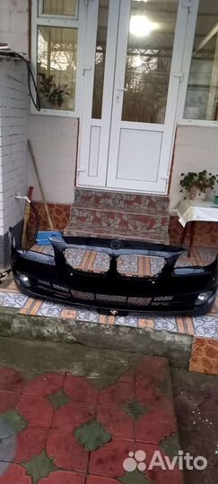 Бампер от bmw f10 оригинал со всеми сетками и голо