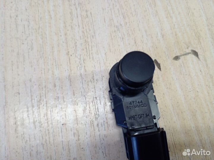 Датчик парковки Toyota Rav4 XV50