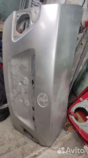 Крышка багажника оригинал тойота королла 150