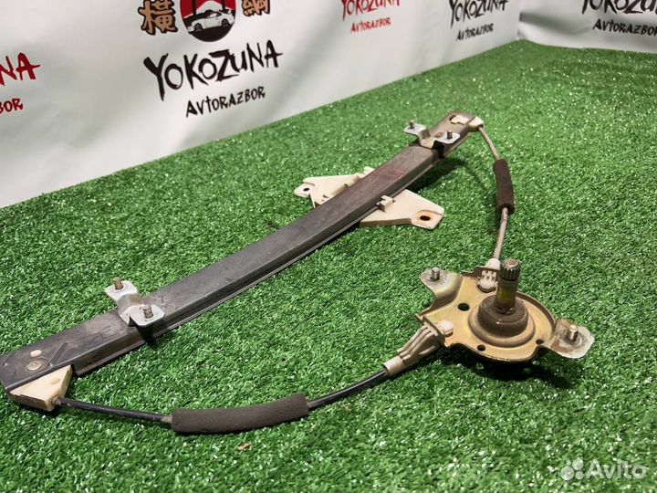 Стеклоподъёмник передней правой двери на Hyundai A