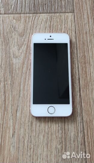 iPhone SE, 32 ГБ