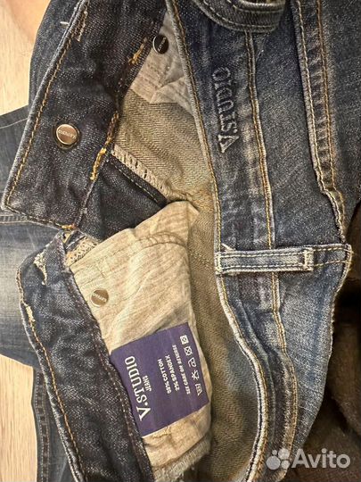 Джинсы с заниженной талией со стразами