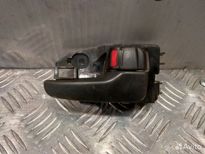 Ручка двери внутренняя задняя правая Mitsubishi