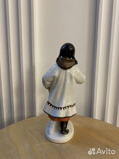 Статуэтка Якутка с цветком лфз СССР