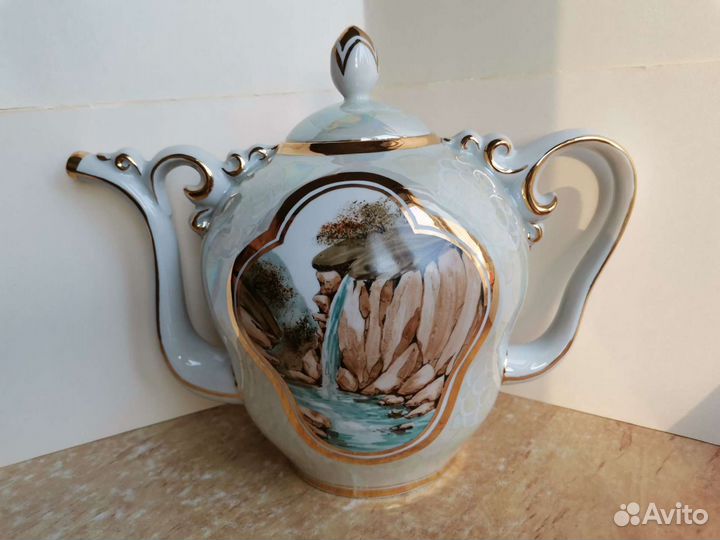 Чайник кисловодский фарфор