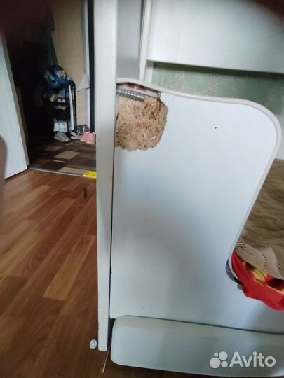 Кровать двухьярусная