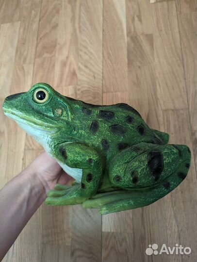 Статуэтка лягушка