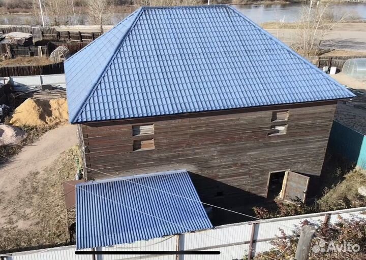 Сруб дома из бруса